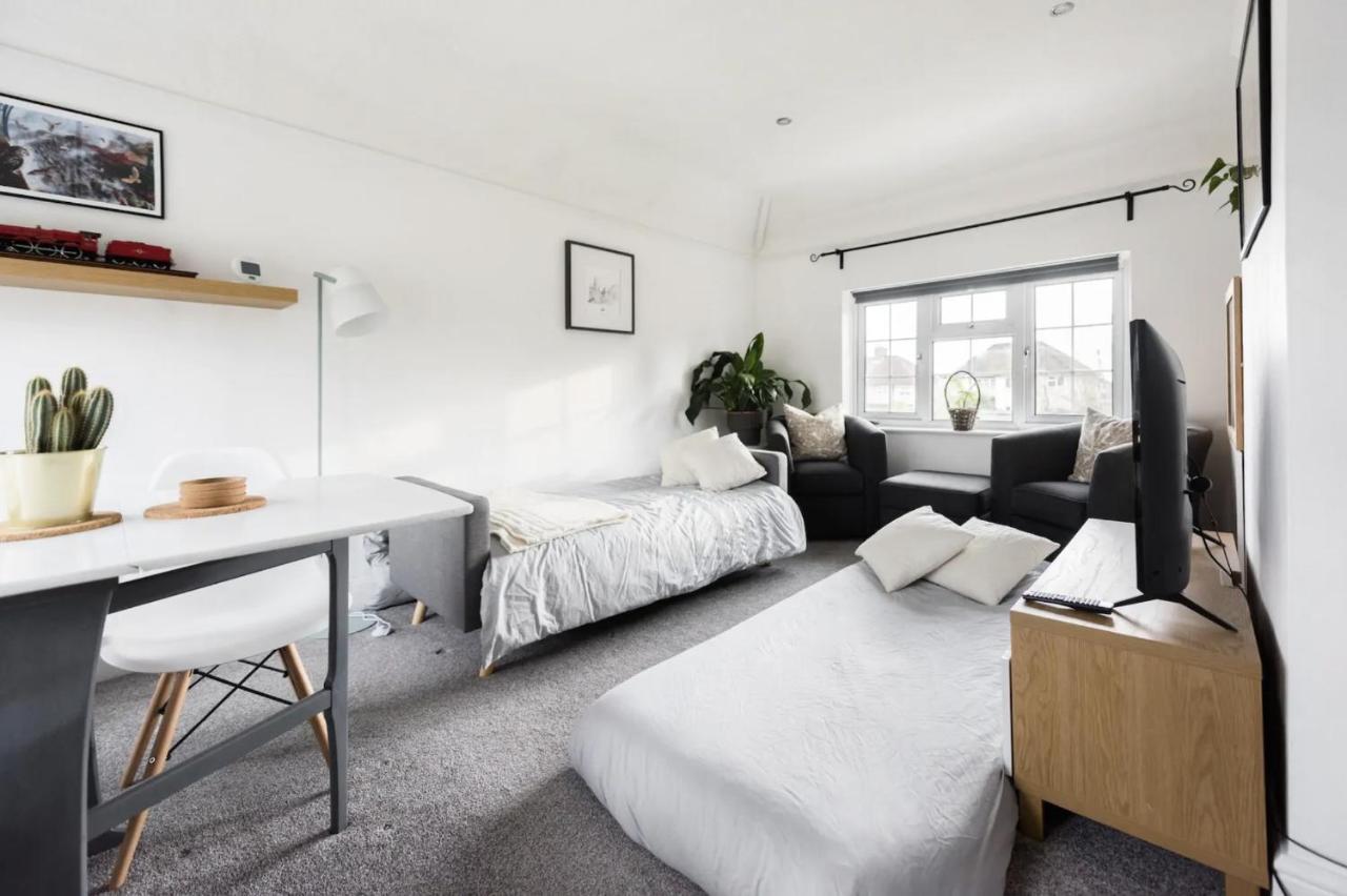 The Film Studio Appartement 5 Min To Harry Potter Watford  Eksteriør bilde